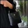 شنطة سي اتش اسود