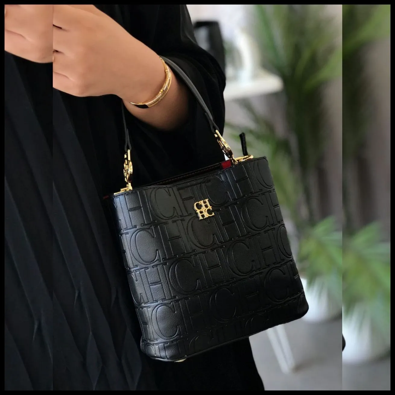 شنطة سي اتش اسود