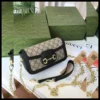 شنطة قوتشي لون بيج
