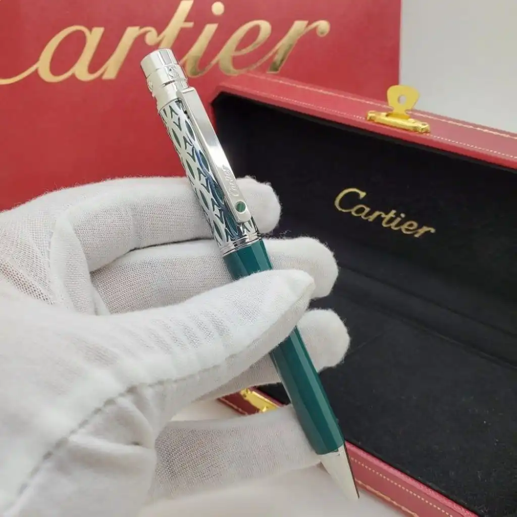 قلم كارتير 2025 لون اخضر
