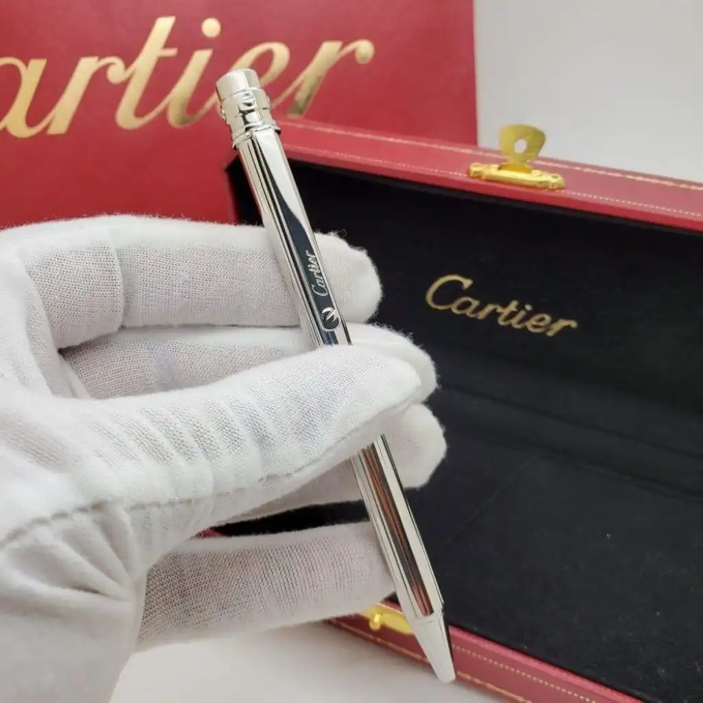 قلم كارتير تقليد لون فضي