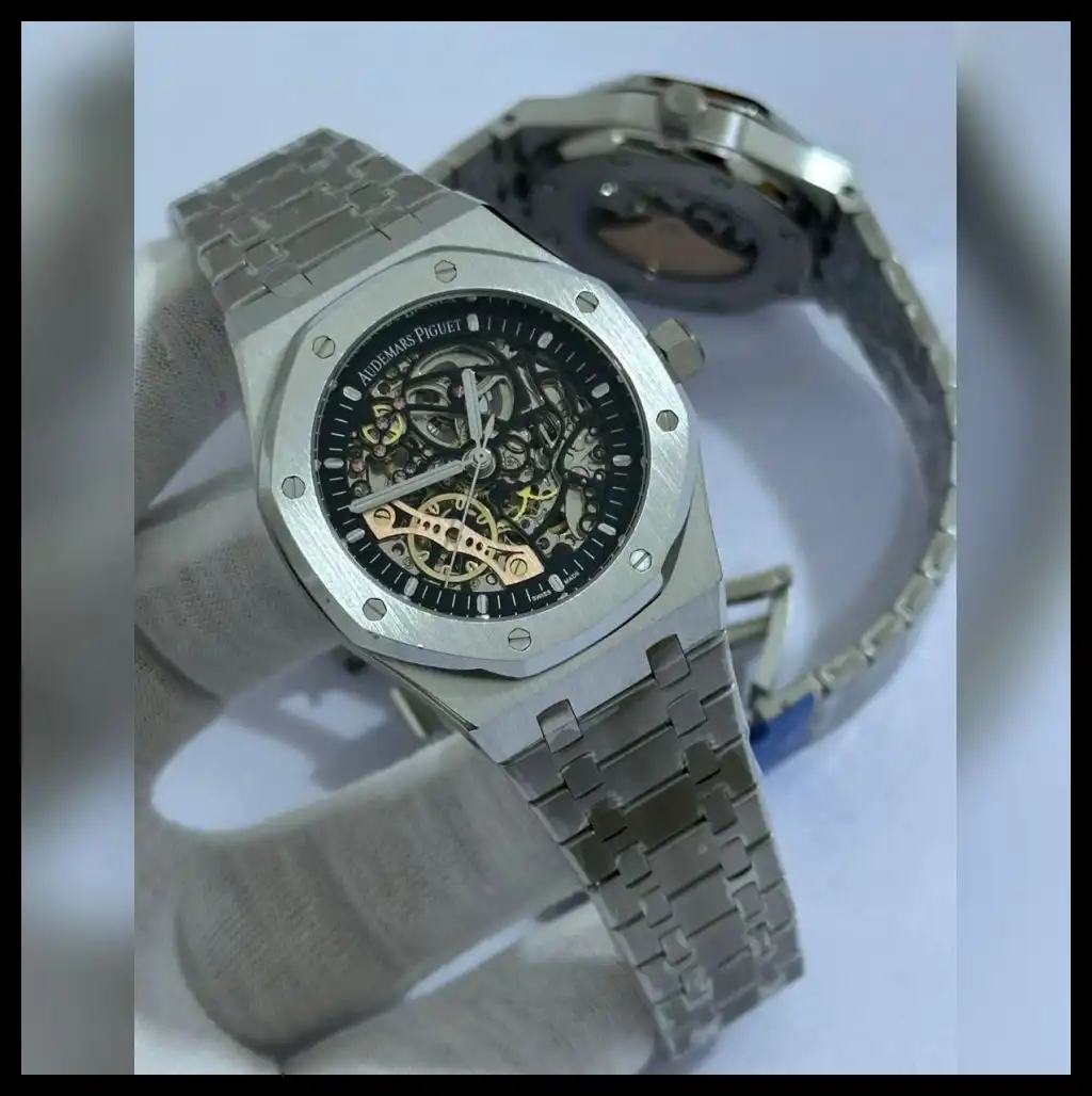 ساعات ادمر تقليد مينا اسود