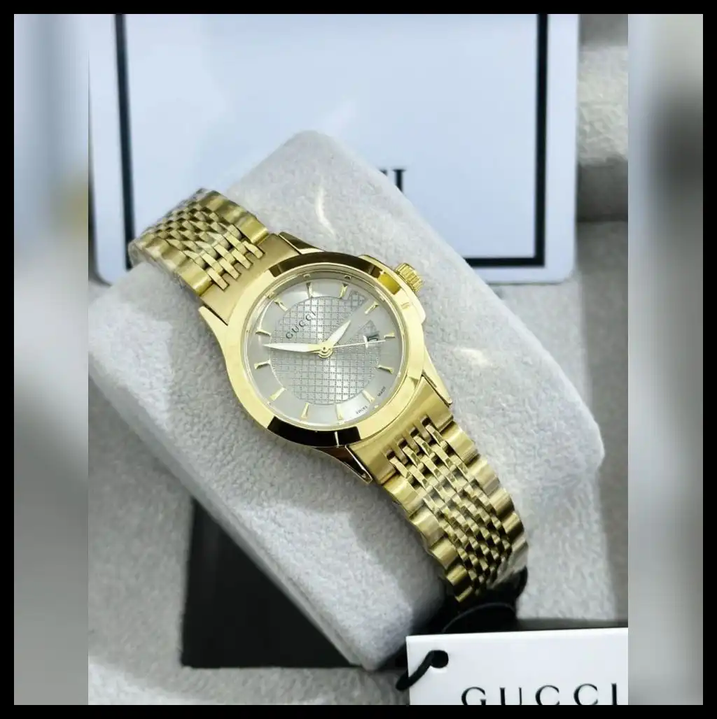 ساعات قوتشي ذهبي نسائي