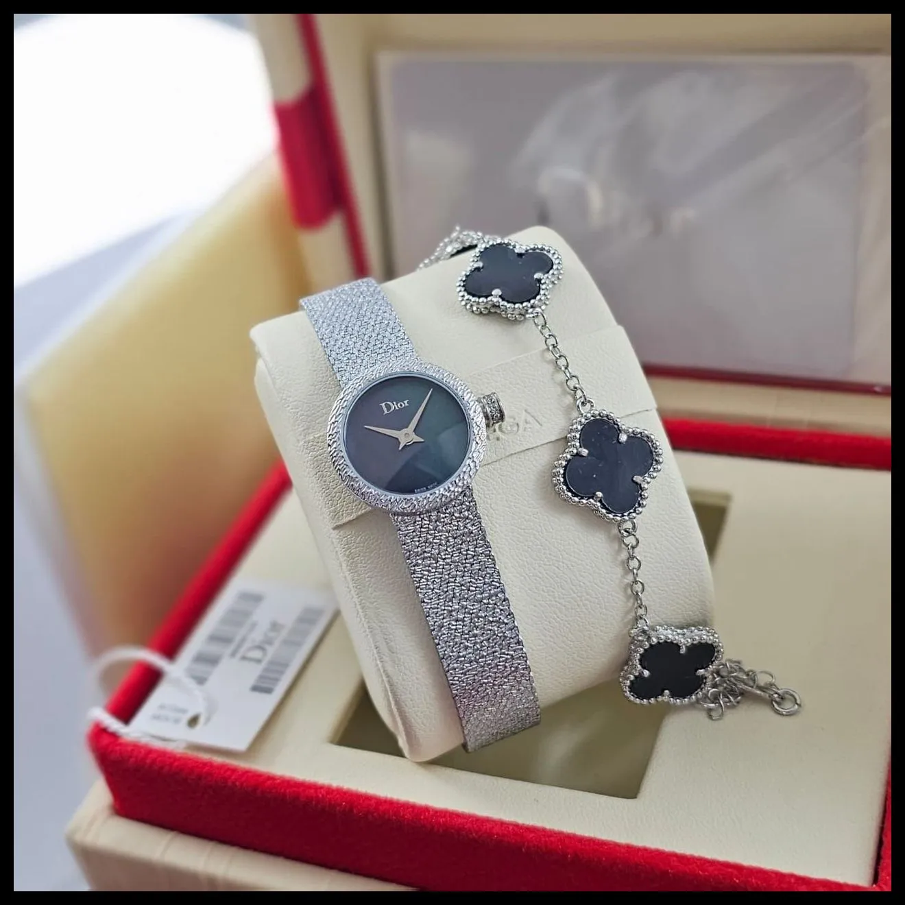 ساعة ديور نسائي الجديدة