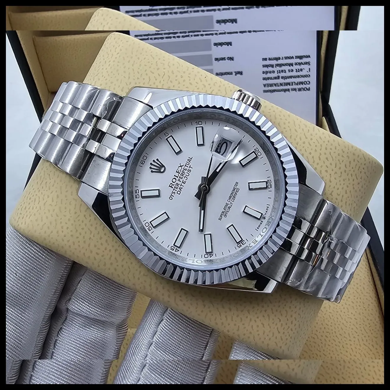 ساعة رولكس ديت جست بيضاء