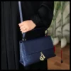شنطة سي اتش كحلي