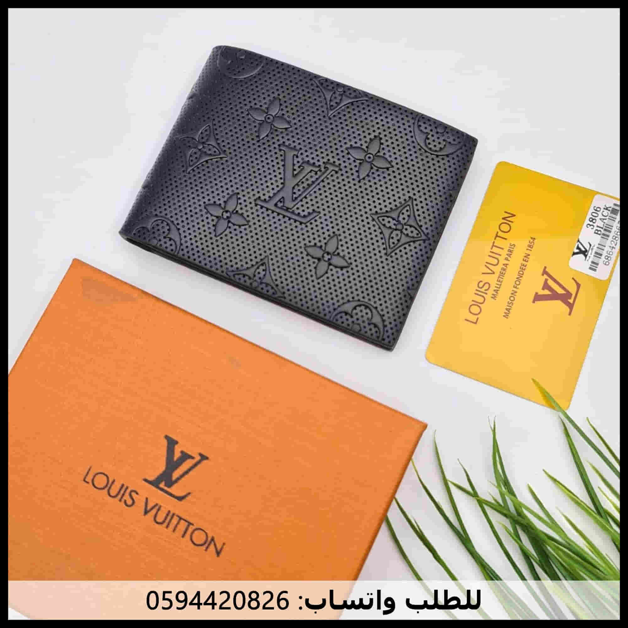 محافظ رجالي ماركة لويس فيتون