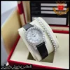 ساعة شوبارد نسائية بإطار فضي وسير جلد أسود