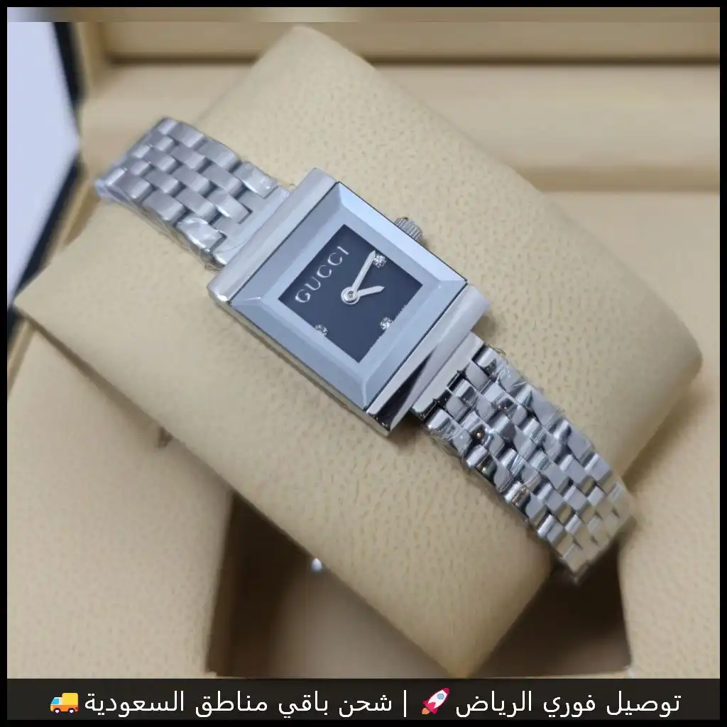 ساعة قوتشي بمينا أسود نسائية تصميم مربع