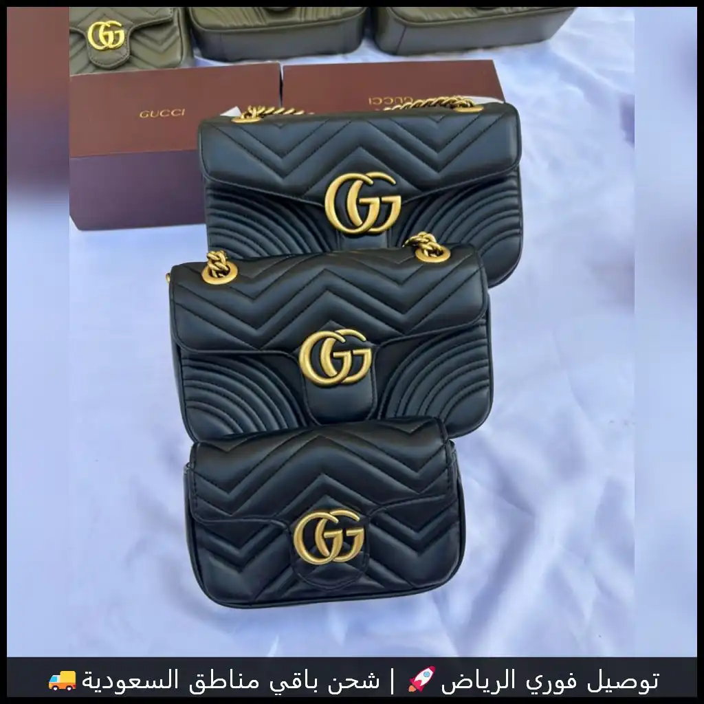 شنطة قوتشي سوداء بسلسلة ذهبية