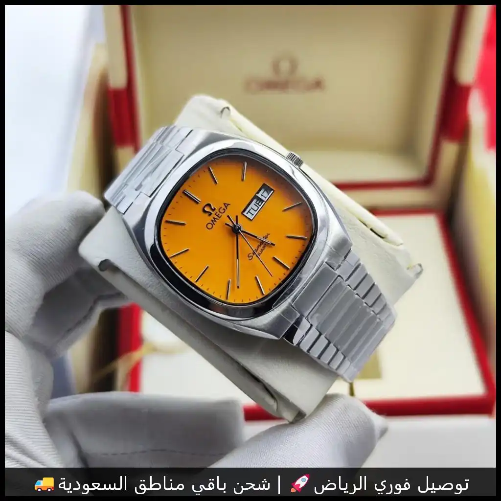 ساعة أوميغا رجالي بمينا برتقالي جريء