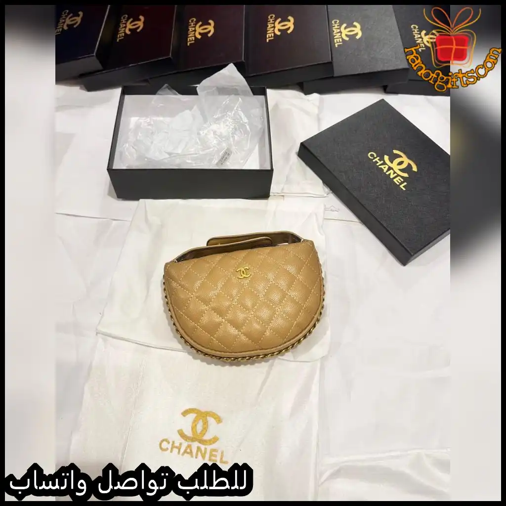 شنطة شانيل ذهبية صغيرة