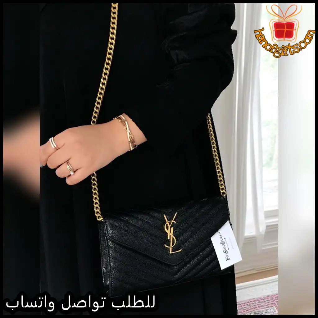 شنطة سان لوران سوداء مع سلسلة