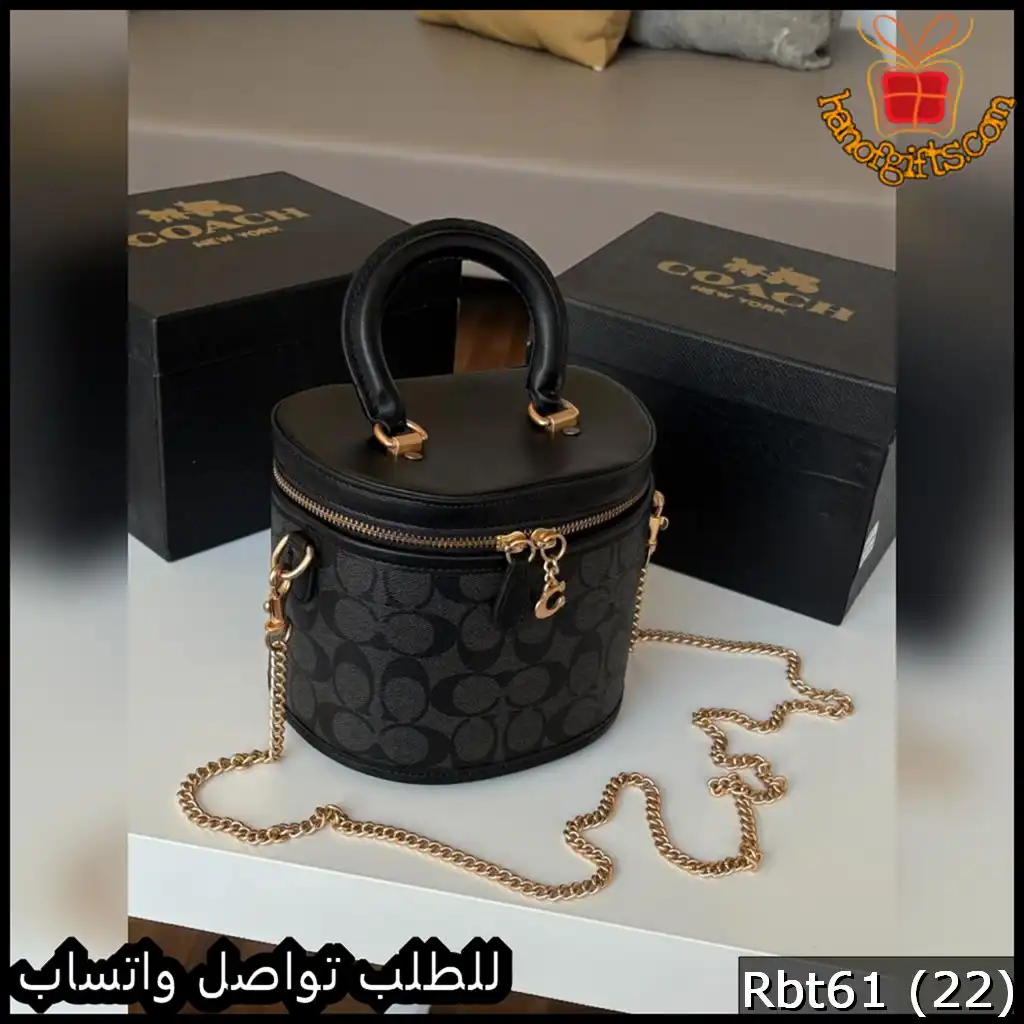 شنطة Coach شكل اسطواني لون اسود