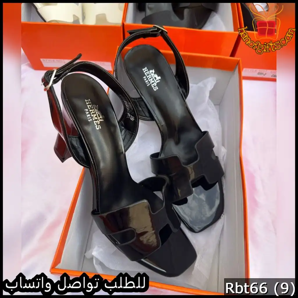 كعب Hermès أسود لامع