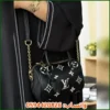 شنطة Louis Vuitton أسود بنقشة LV أبيض بارز