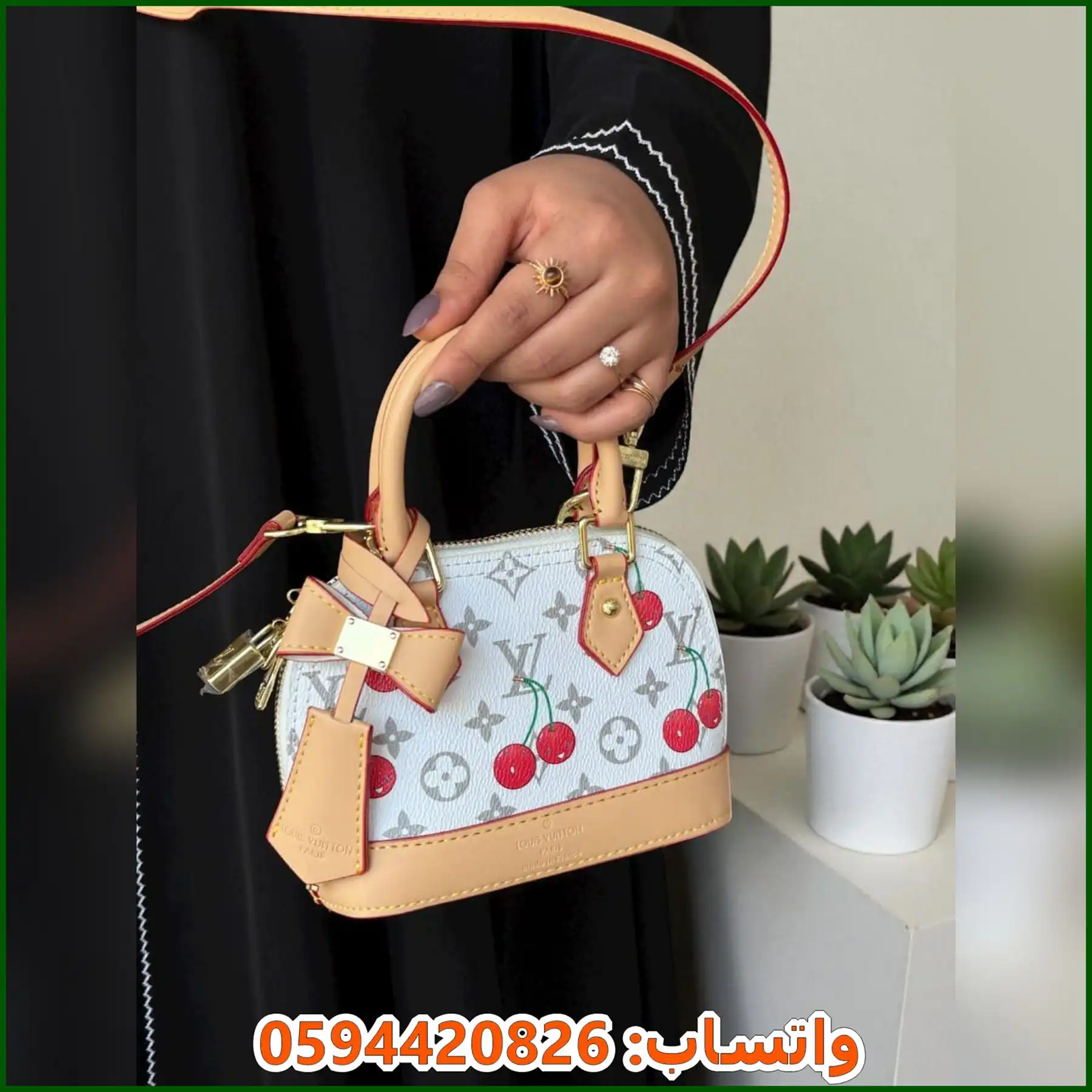 شنطة Louis Vuitton Alma BB بنقشة الكرز