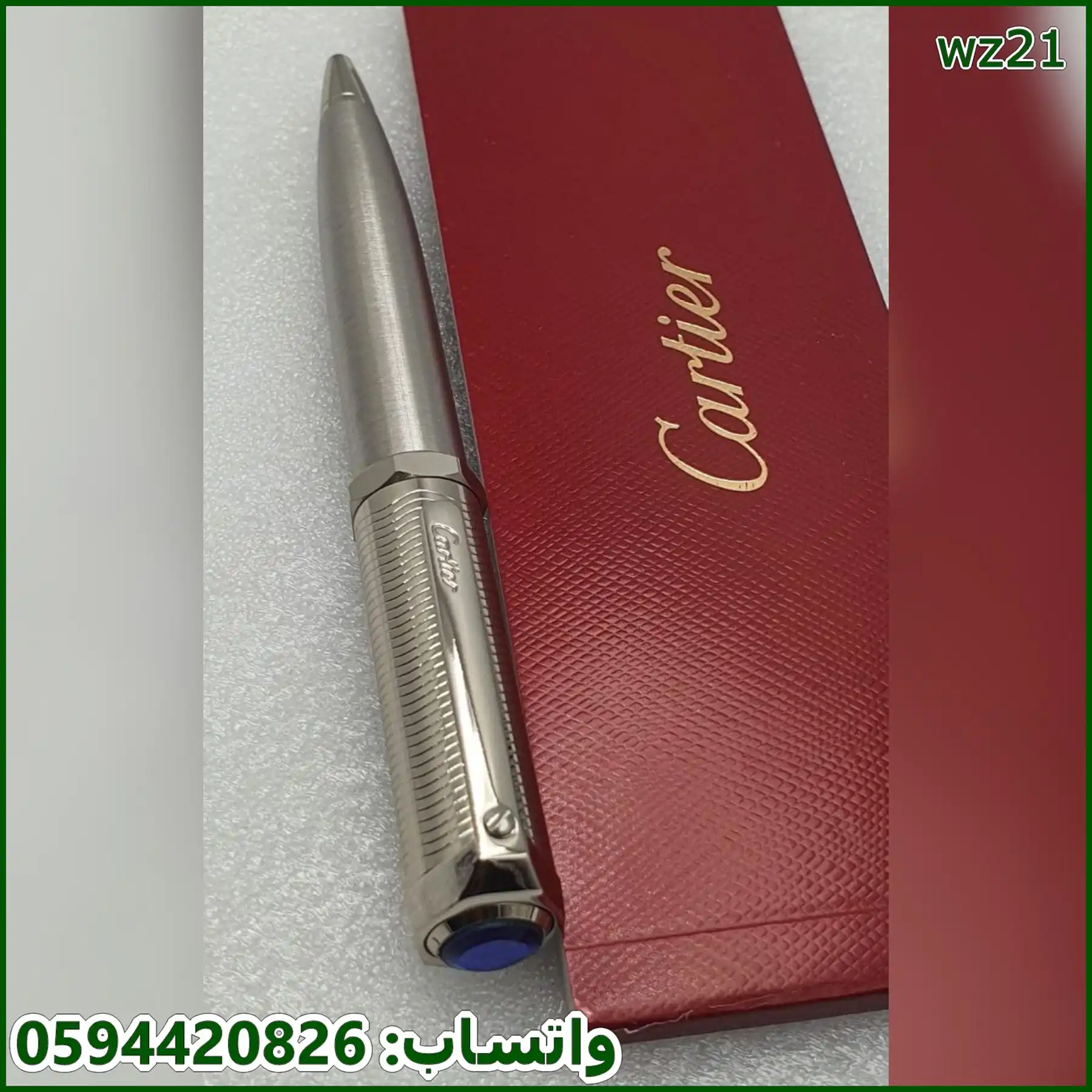 قلم Cartier Santos سداسي فضي مخطط